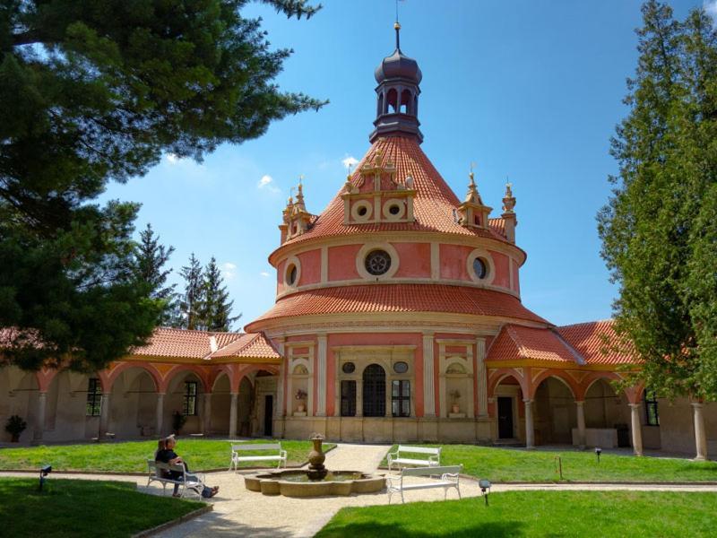 Penzion Samorost Jarosov nad Nezarkou Екстериор снимка